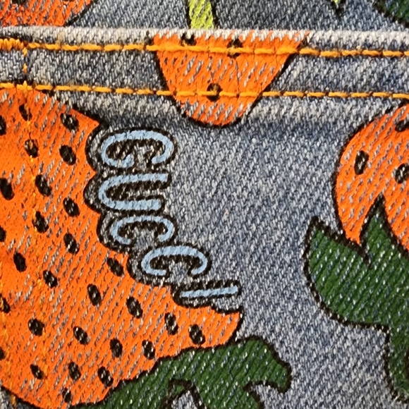 NWT Authentic Gucci Jeans w/ Strawberry Print - Picture 8 of 12